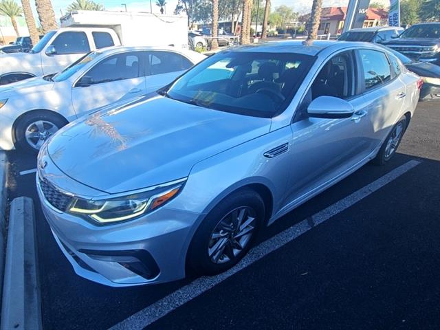 2020 Kia Optima LX photo 4