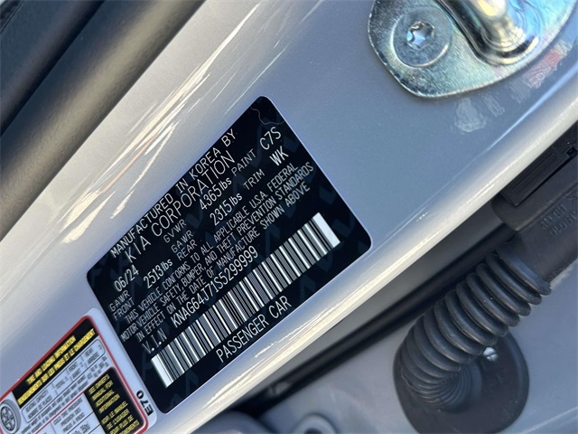 2025 Kia K5 GT-Line photo 30