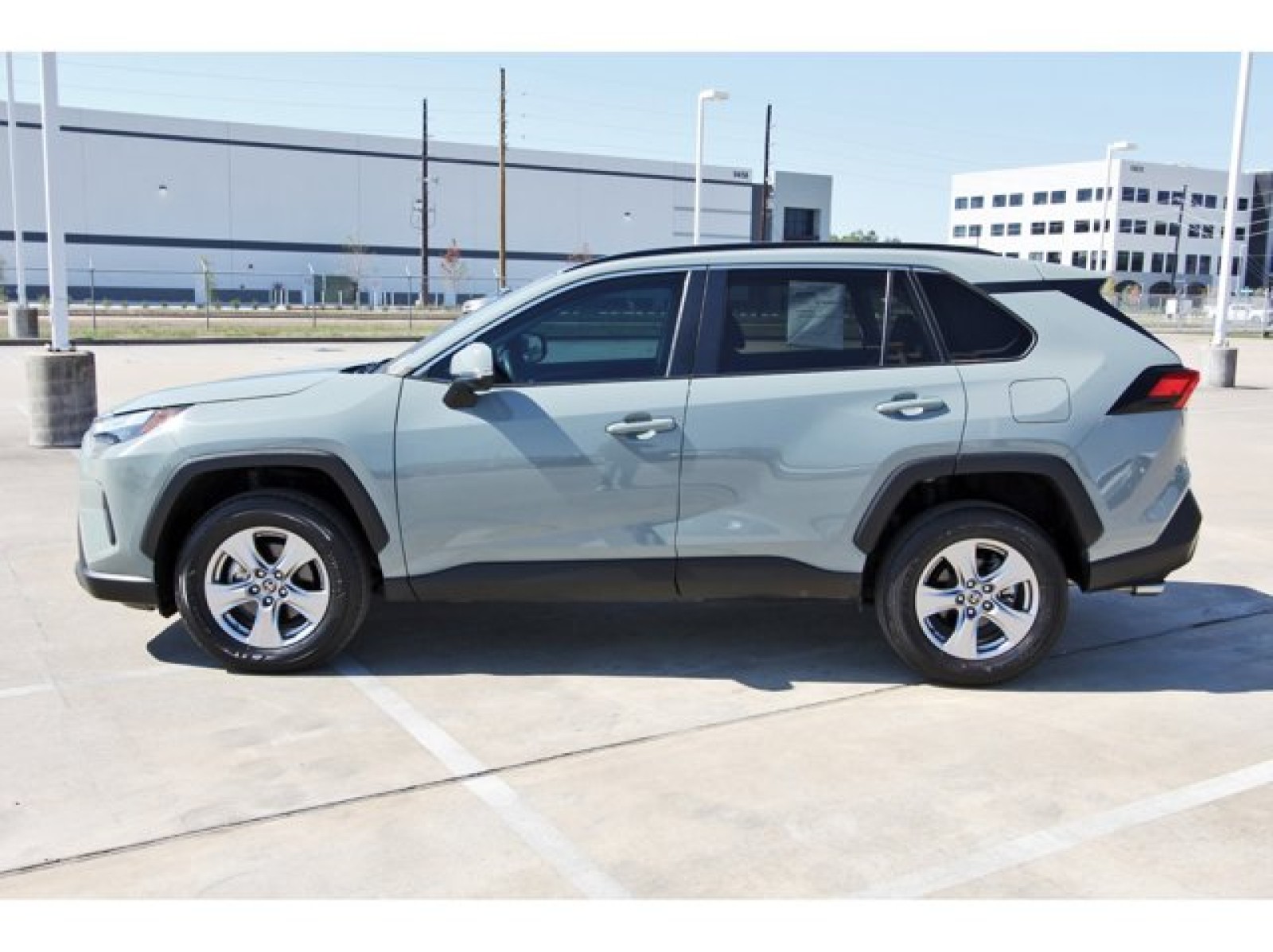 2022 Toyota RAV4 XLE Green at TX Auto Group