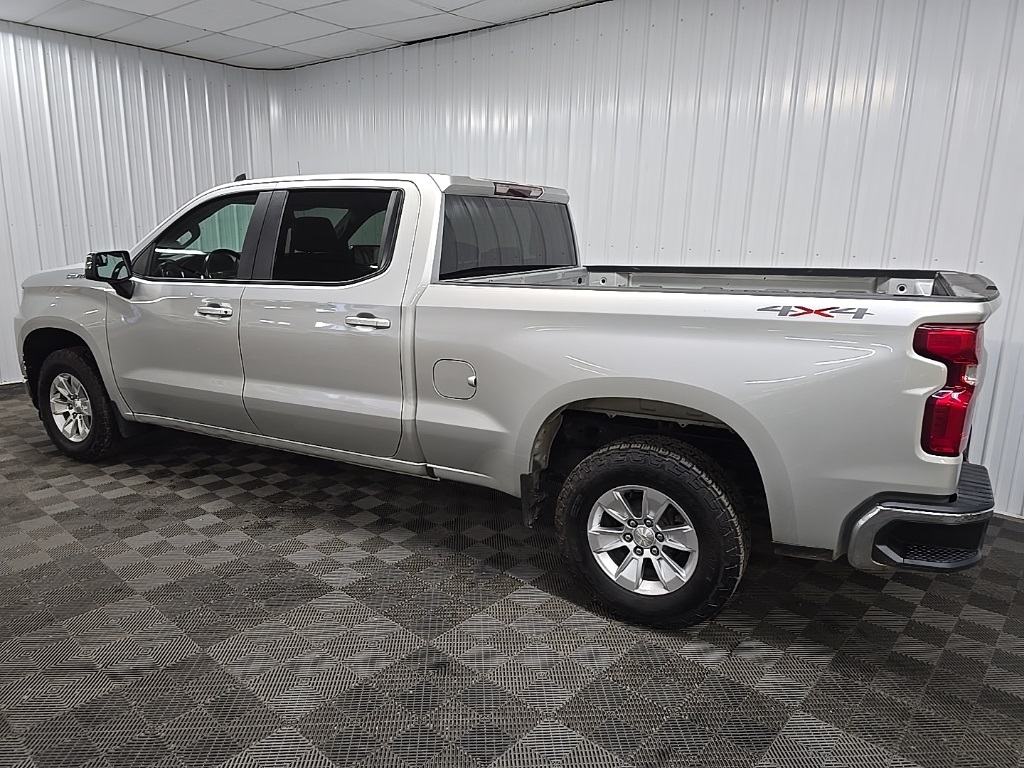 2019 Chevrolet Silverado 1500 LT photo 4