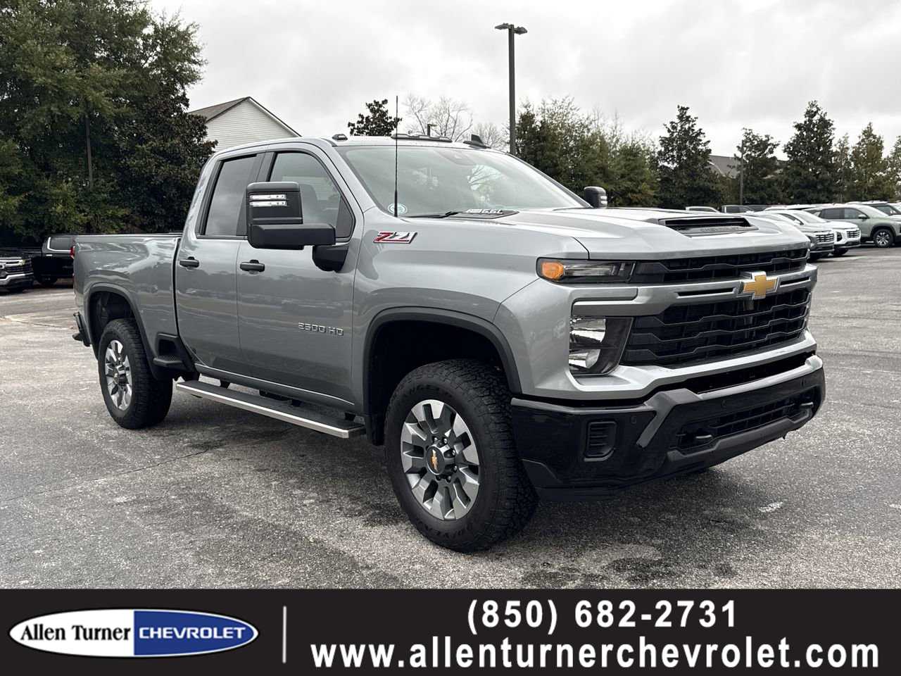 2025 Chevrolet Silverado 2500HD Custom's photo