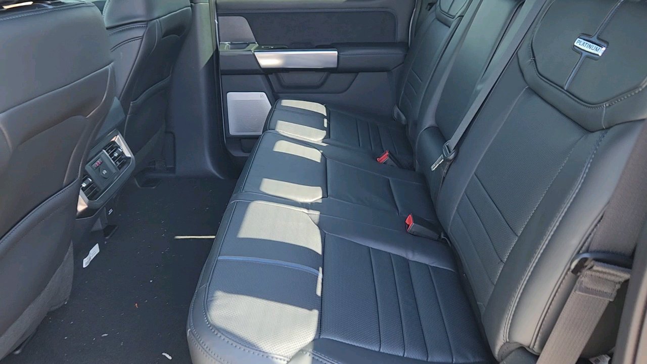 2025 Ford F-350 Platinum photo 19