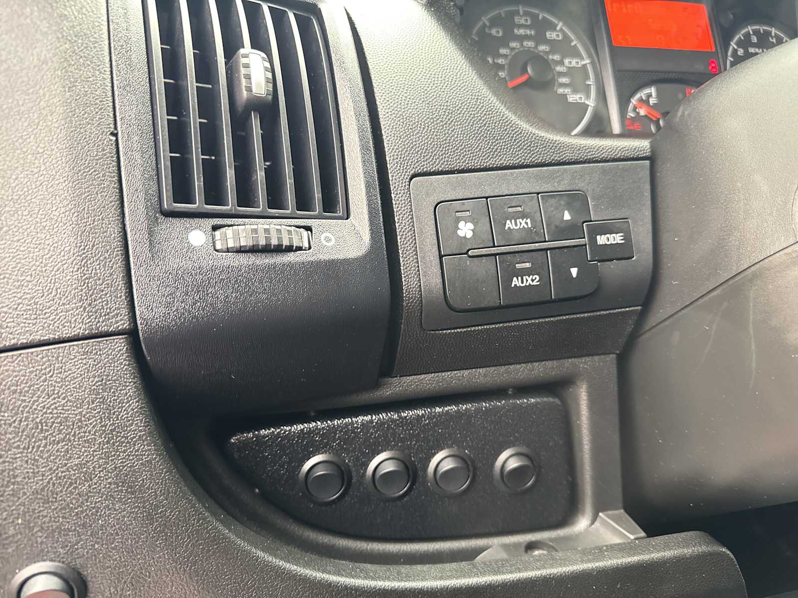 2019 Ram ProMaster 2500 Window Van photo 17