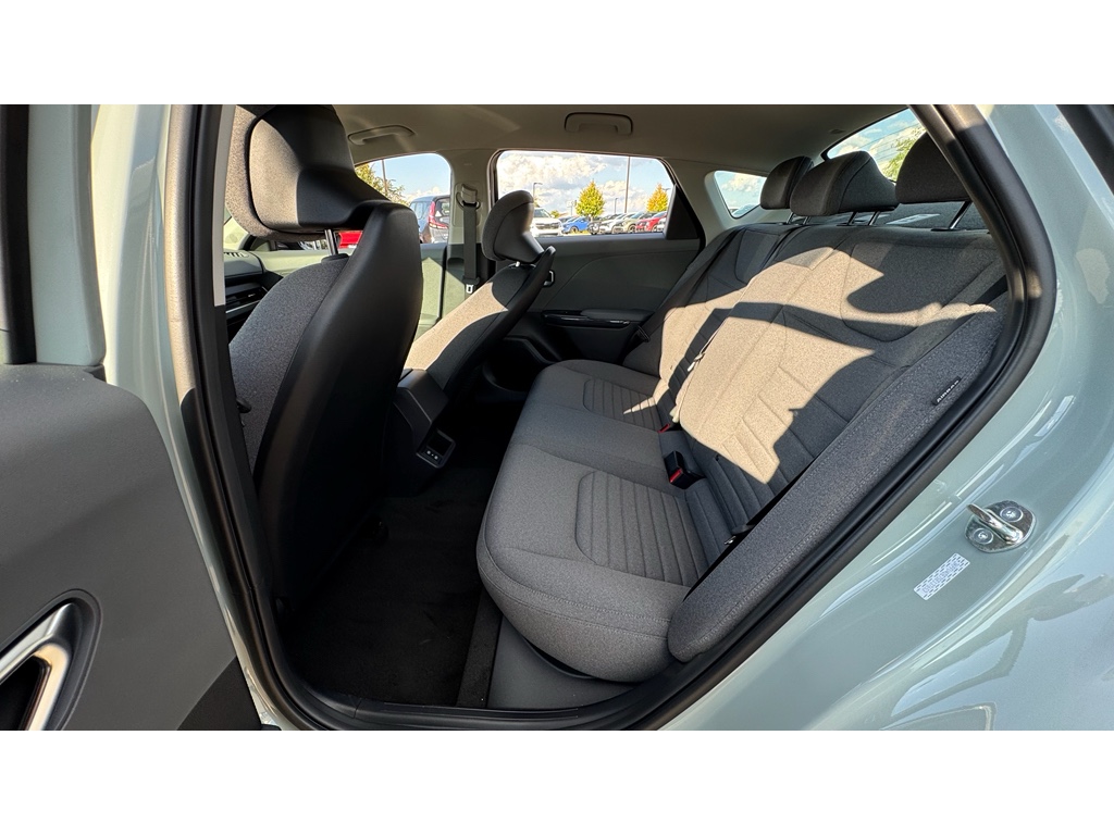 2025 Kia K4 EX photo 22
