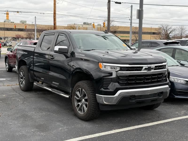 2022 Chevrolet Silverado 1500 LT's photo