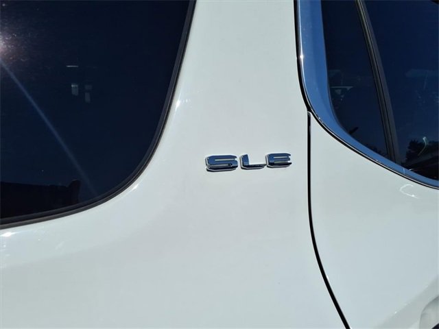 2022 Gmc Acadia SLE photo 4