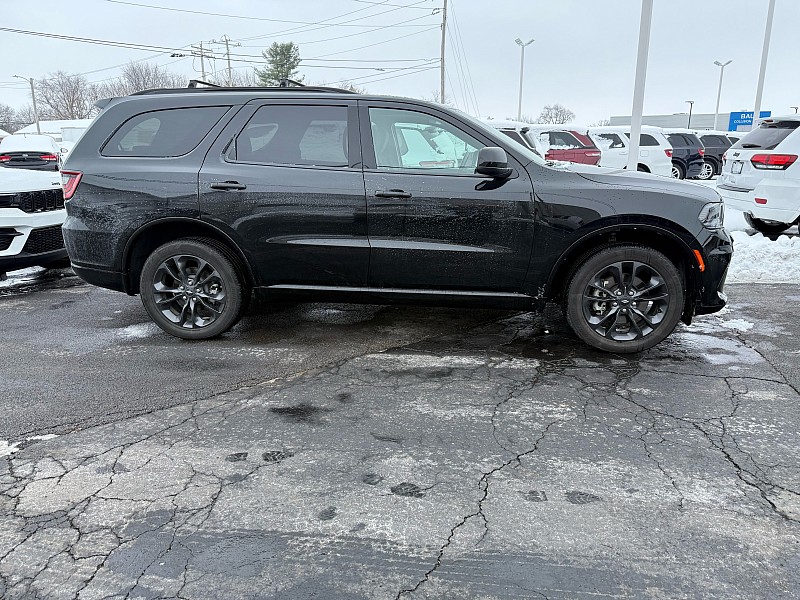2024 Dodge Durango SXT Plus photo 2