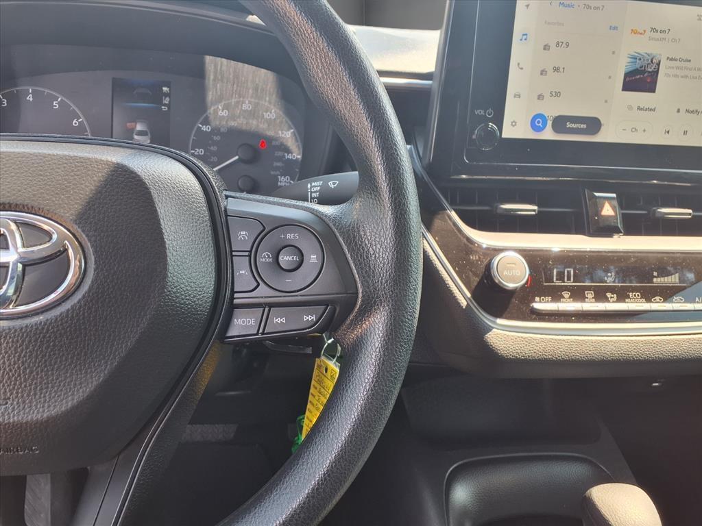 2025 Toyota Corolla LE photo 17