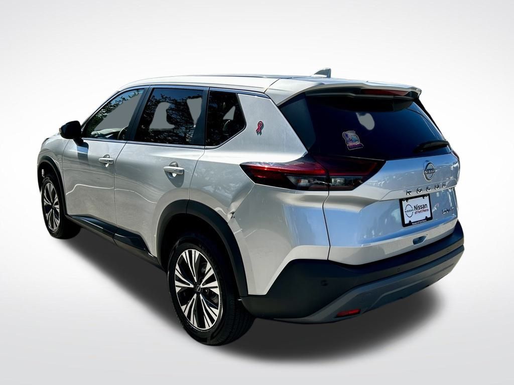 2023 Nissan Rogue SV photo 4