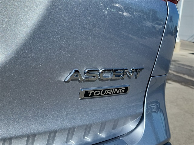 2025 Subaru Ascent Touring photo 4