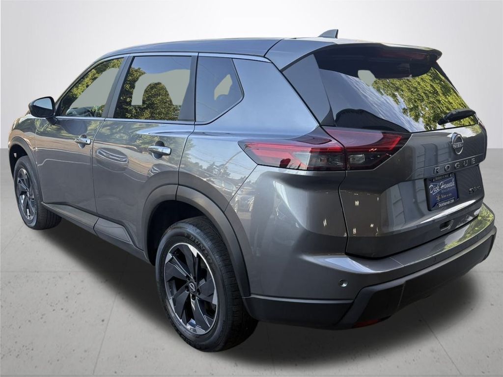2024 Nissan Rogue SV photo 10