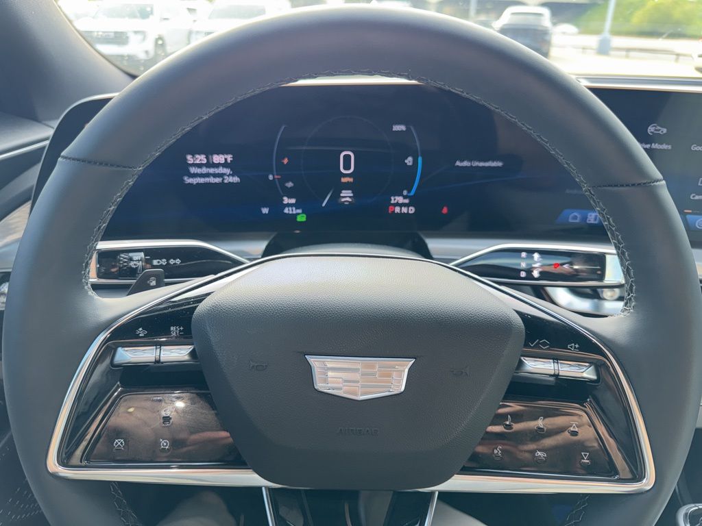 2025 Cadillac Lyriq Luxury photo 12