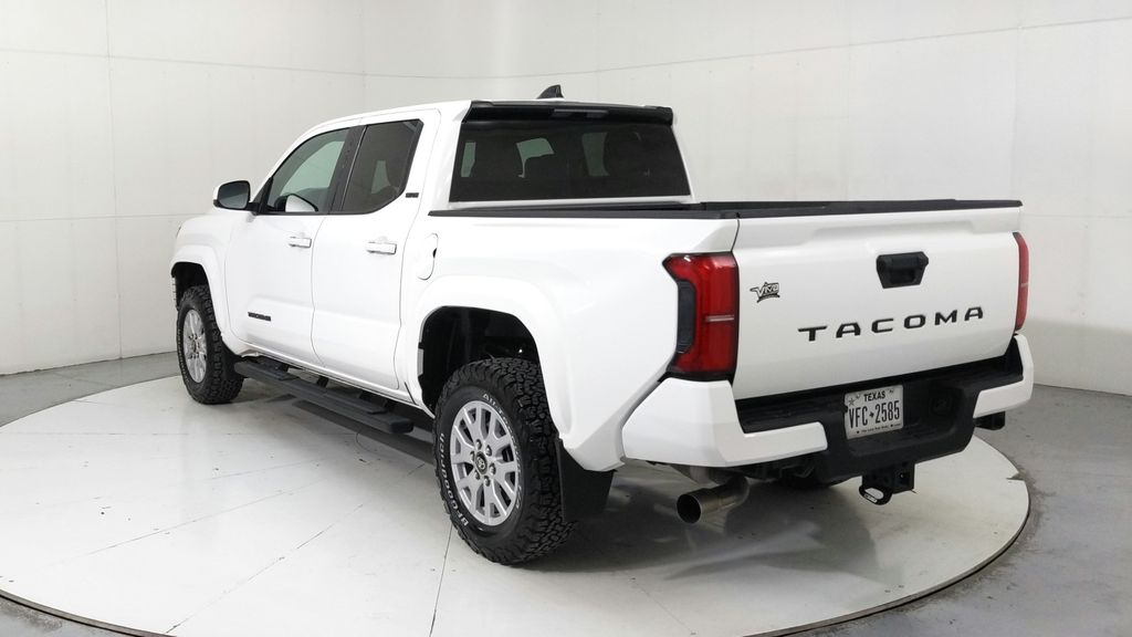2024 Toyota Tacoma SR5 photo 4