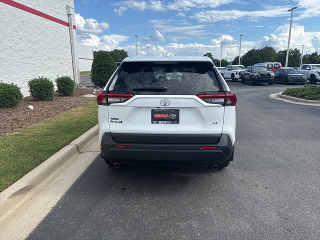 2025 Toyota RAV4 LE photo 6