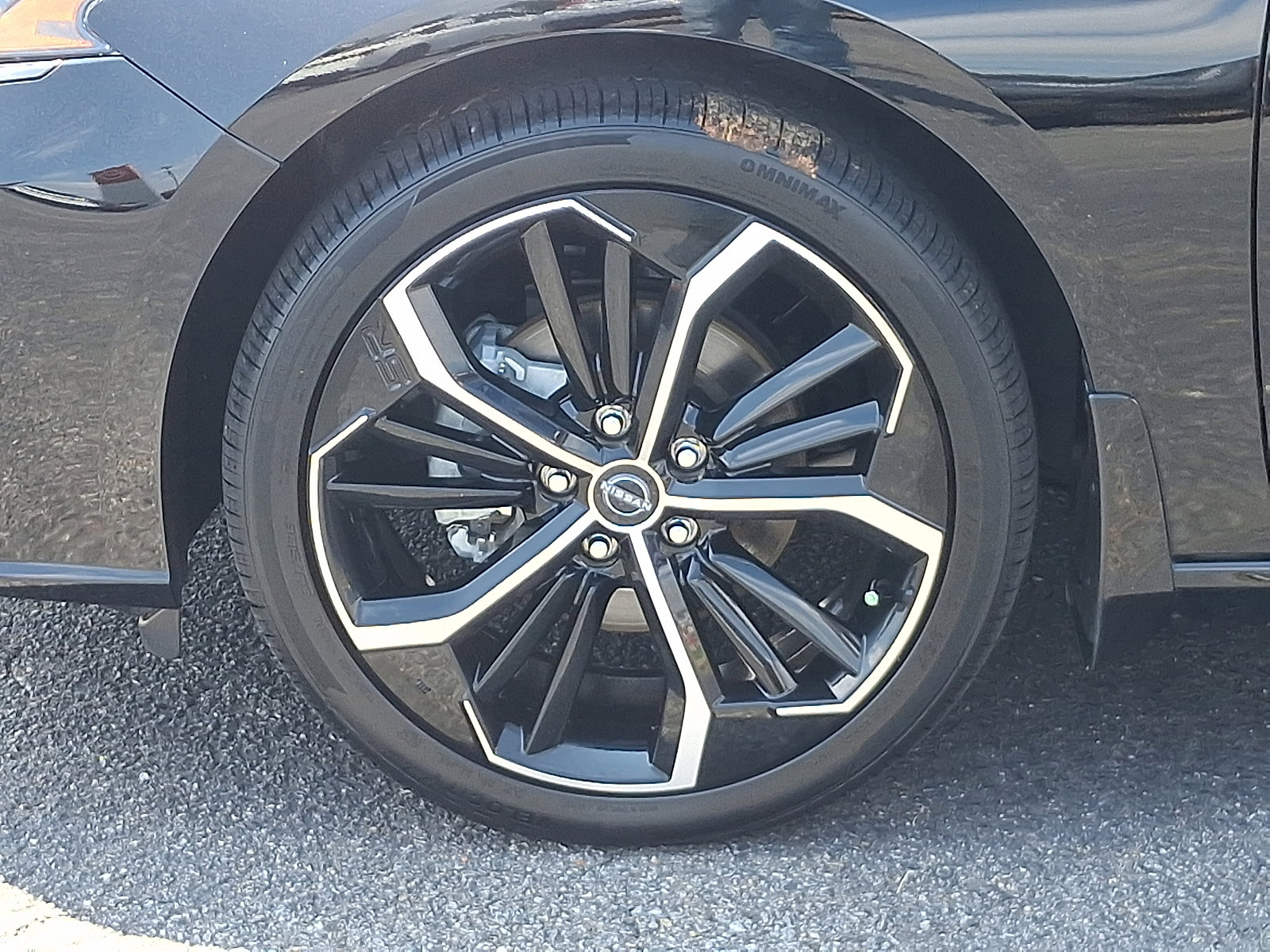 2023 Nissan Altima 2.5 SR photo 8