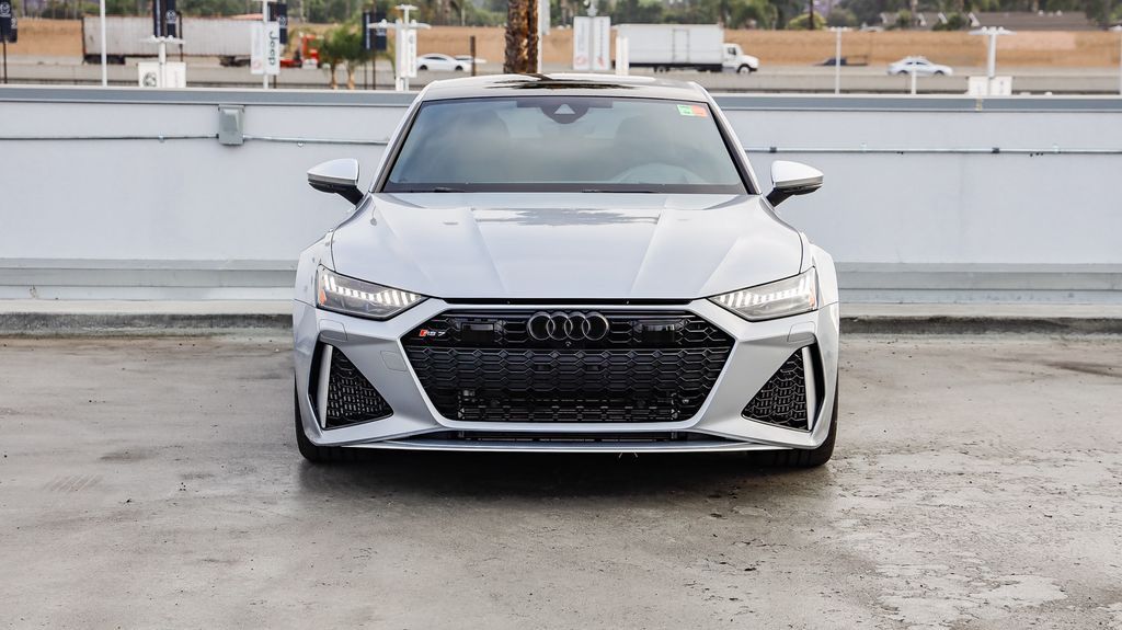 2023 Audi RS 7 Base photo 2