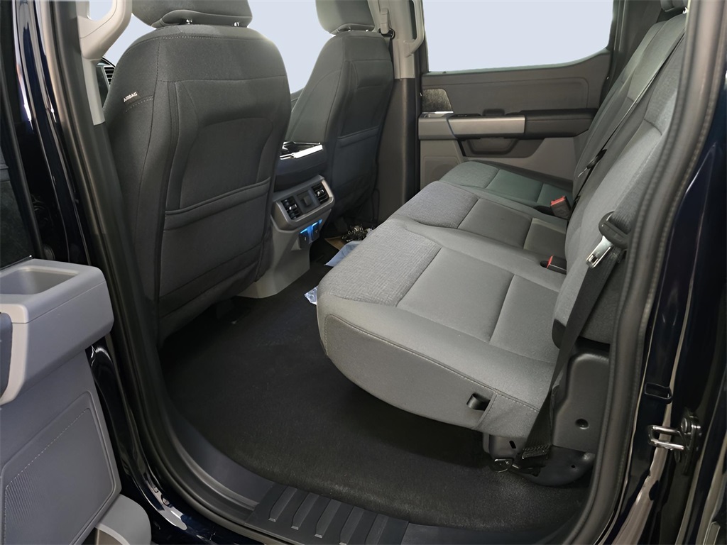 2024 Ford F-150 Lightning XLT photo 20