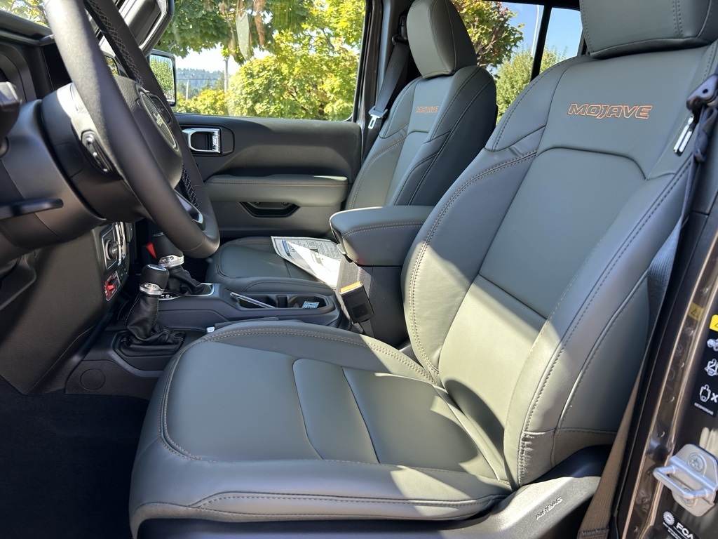 2025 Jeep Gladiator Mojave photo 23