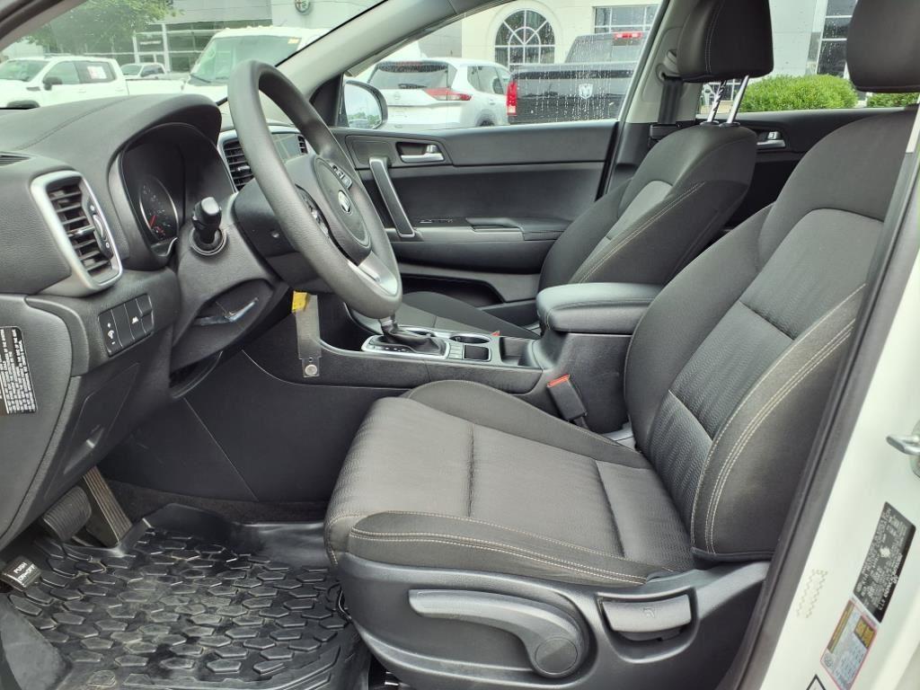 2021 Kia Sportage LX photo 2