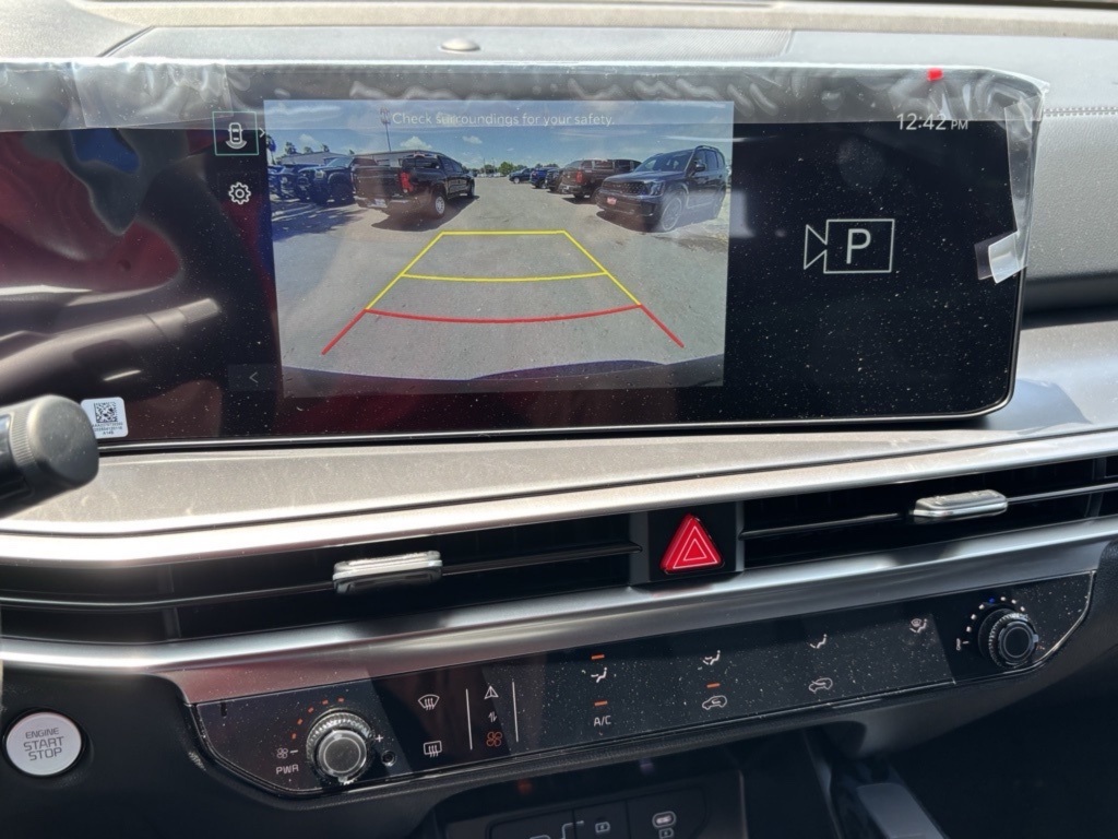 2026 Kia Sorento LX photo 7