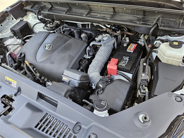 2022 Toyota Highlander XLE photo 17