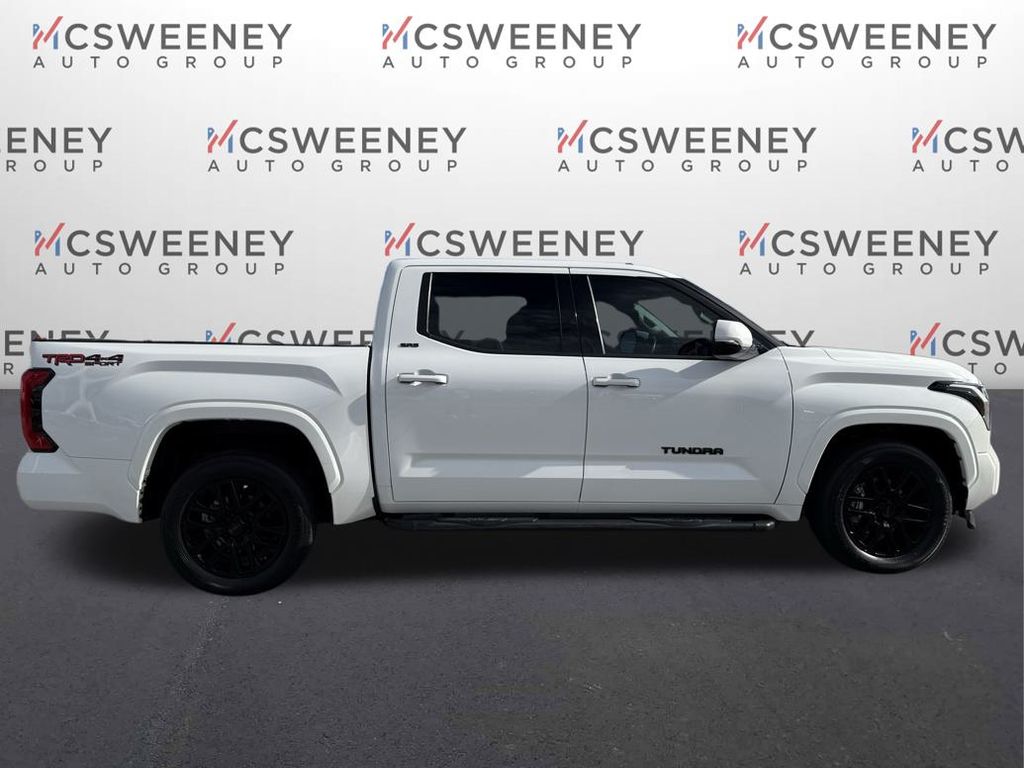 2022 Toyota Tundra TRD photo 6