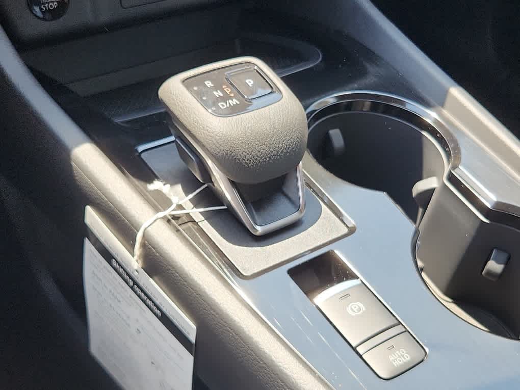 2025 Nissan Rogue SV photo 12