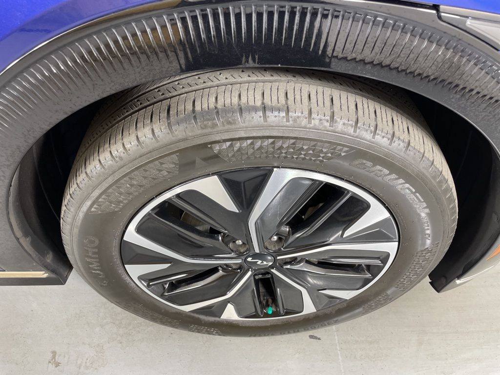 2024 Kia EV6 Wind photo 12