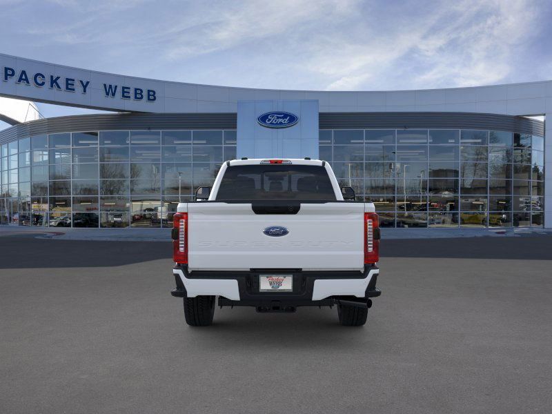 2025 Ford F-250 photo 6