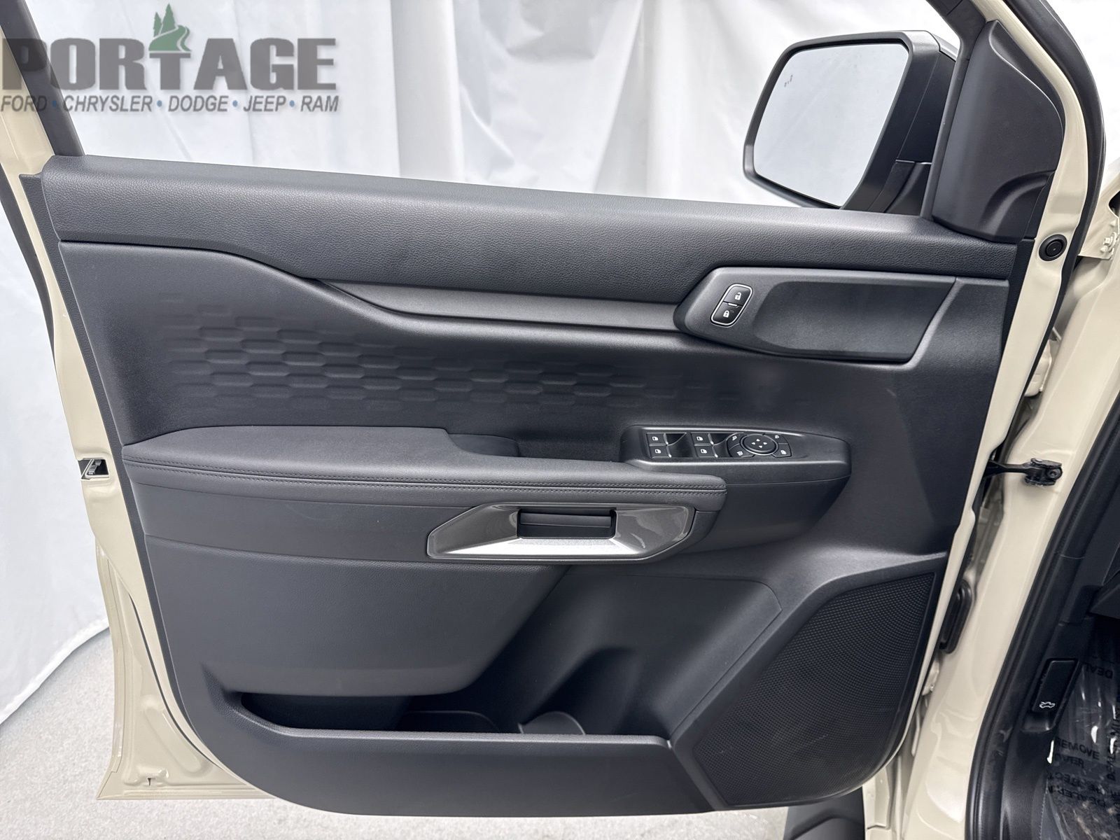 2025 Ford Ranger XLT photo 13