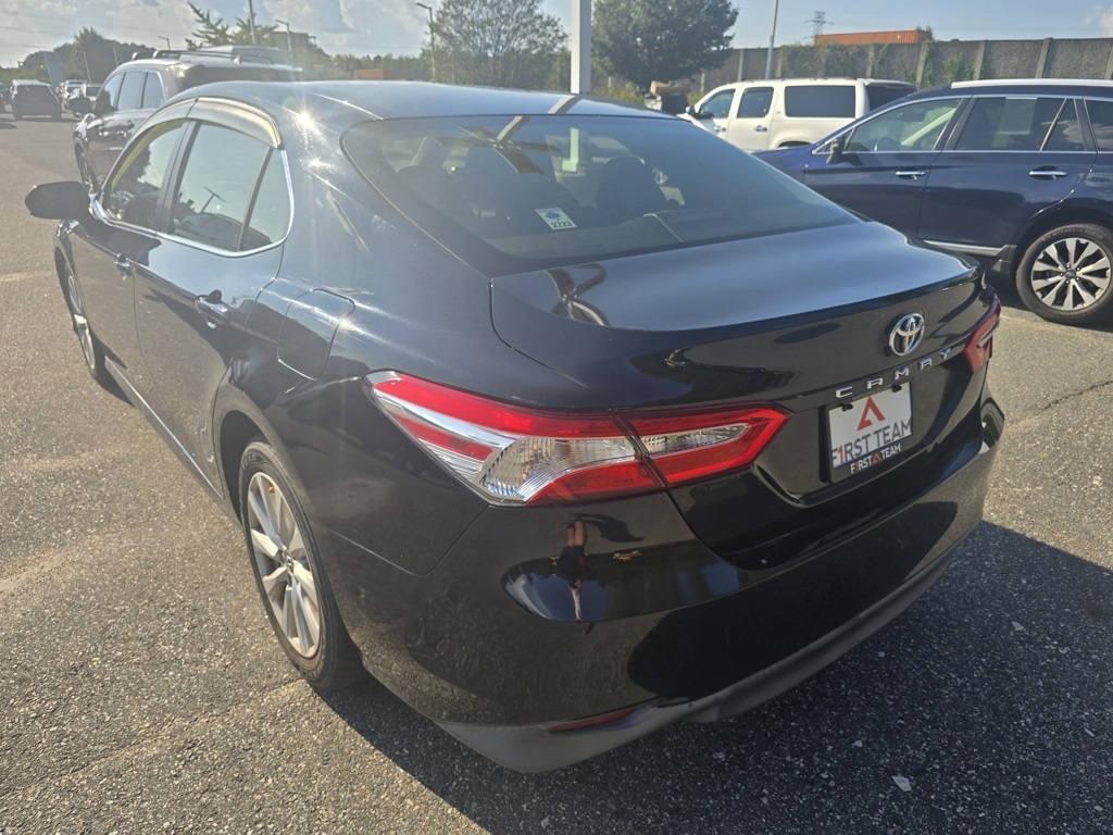 2018 Toyota Camry LE photo 7