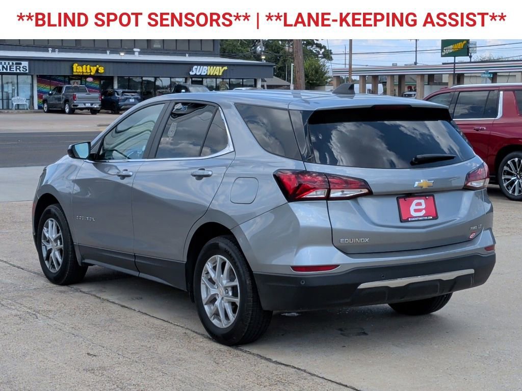 2024 Chevrolet Equinox LT photo 2