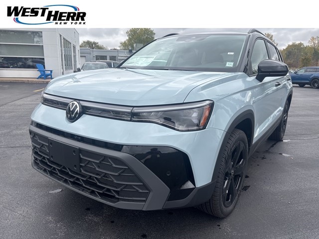 2025 Volkswagen Taos SE Black