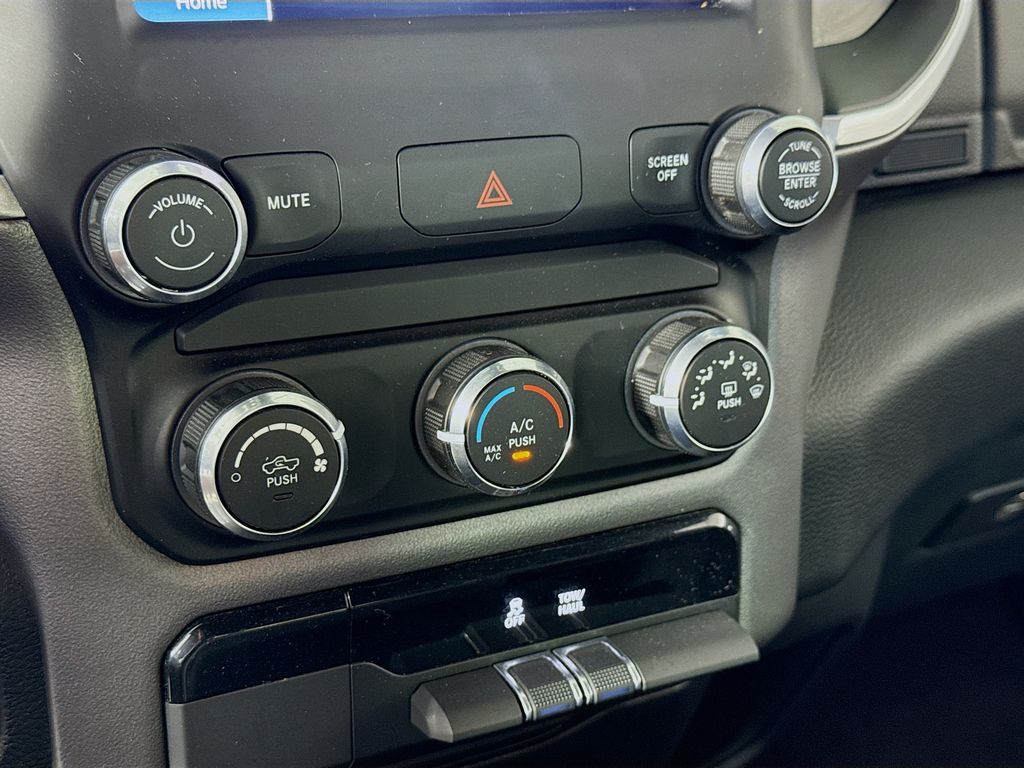 2022 Ram 1500 Big Horn photo 18