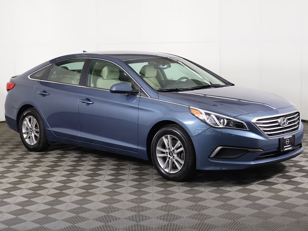 Used 2016 Hyundai Sonata SE with VIN 5NPE24AF8GH300280 for sale in Streetsboro, OH