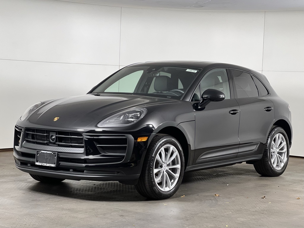 2025 Porsche Macan Base