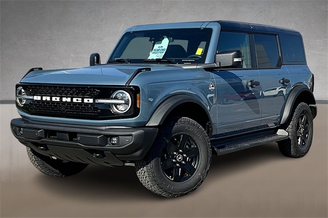 2025 Ford Bronco 4-Door Outer Banks's photo