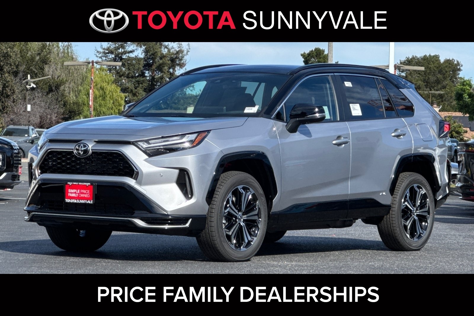 2025 Toyota RAV4 XSE's photo