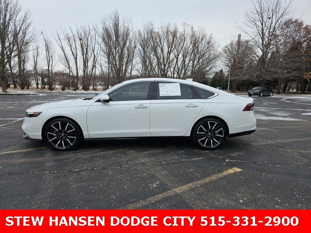 2023 Honda Accord Hybrid Touring's photo