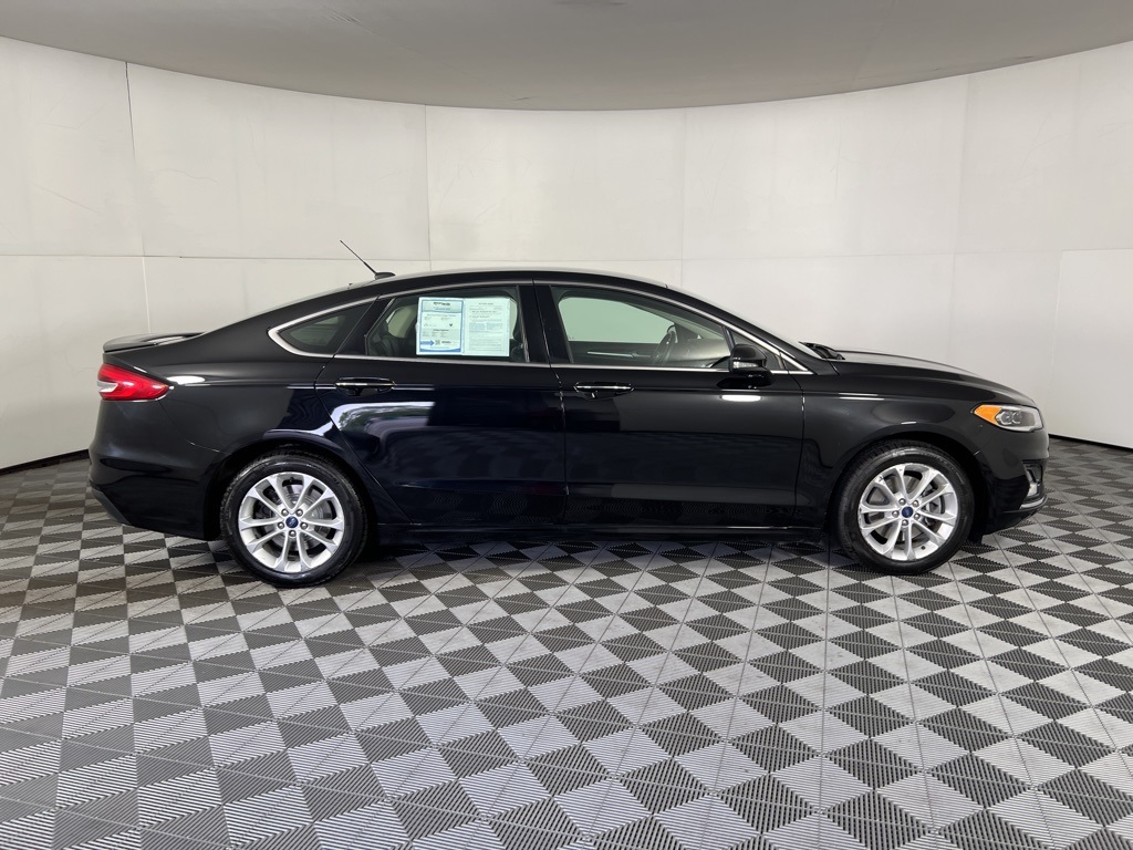 2019 Ford Fusion Energi Titanium photo 7