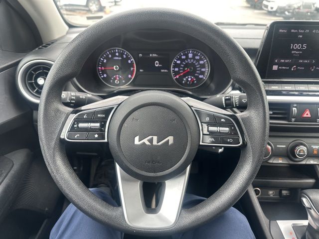 2023 Kia Forte LXS photo 10