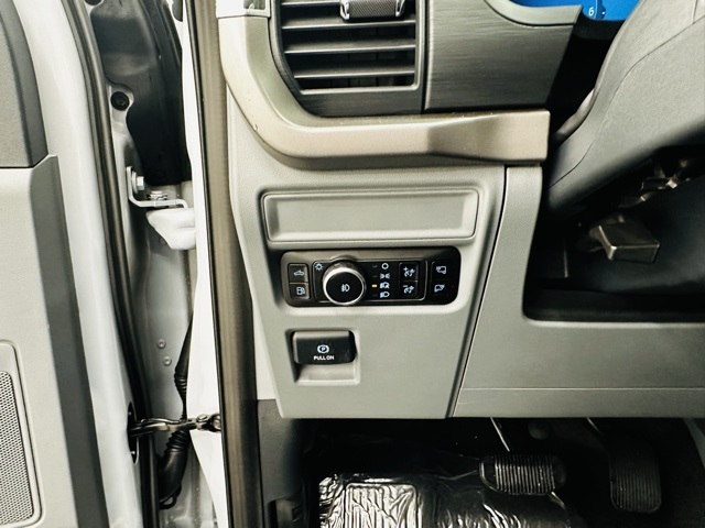 2025 Ford F-150 XLT photo 36