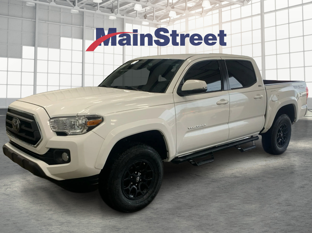 2022 Toyota Tacoma SR5's photo