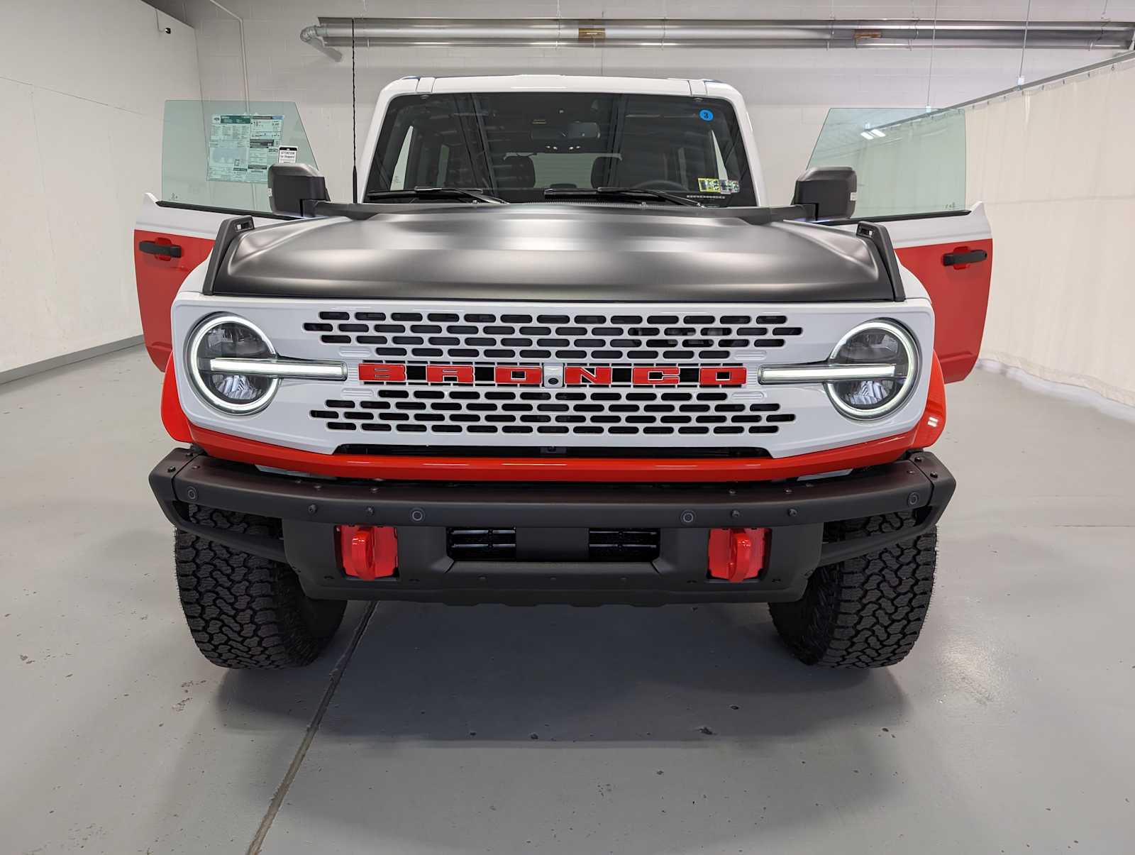 2025 Ford Bronco First Edition photo 13