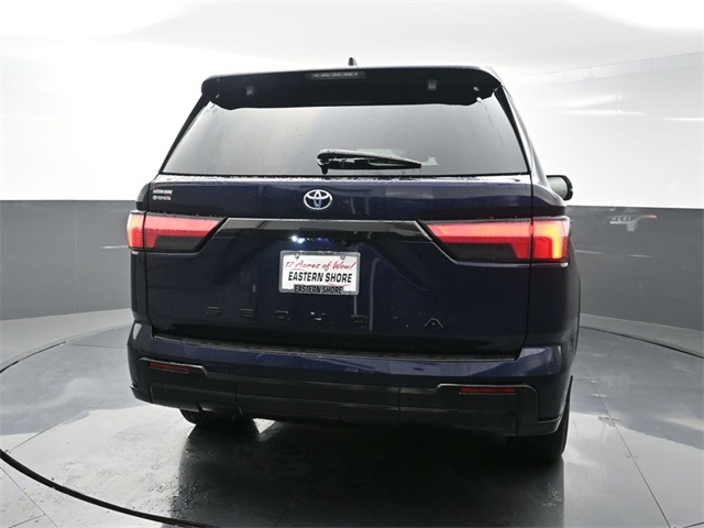 2023 Toyota Sequoia Platinum photo 4