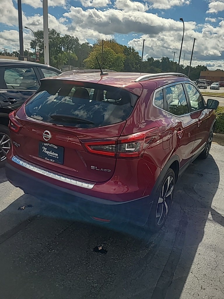 2022 Nissan Rogue Sport SL photo 3