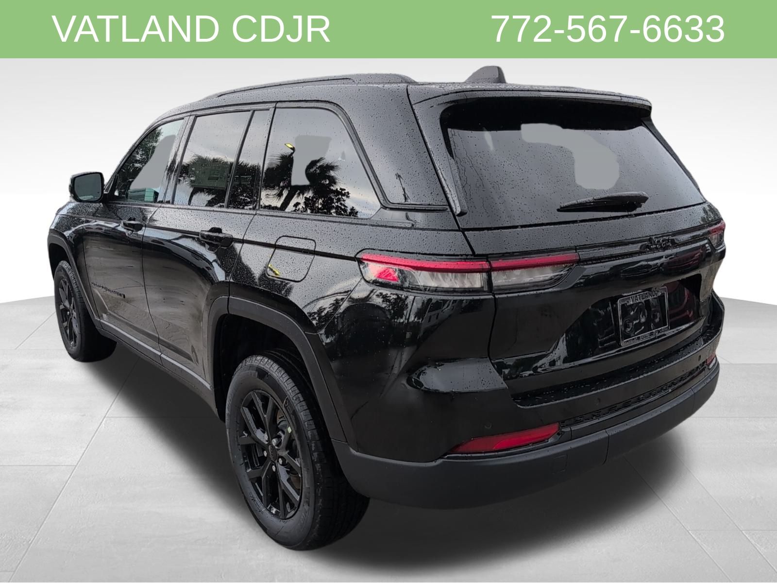 2025 Jeep Grand Cherokee Altitude photo 3