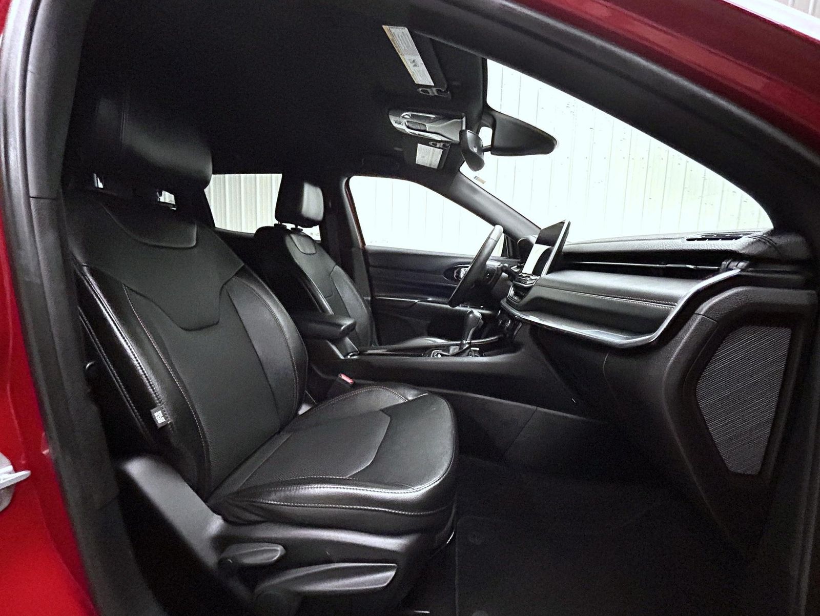 2023 Jeep Compass Sport Red Edition photo 14