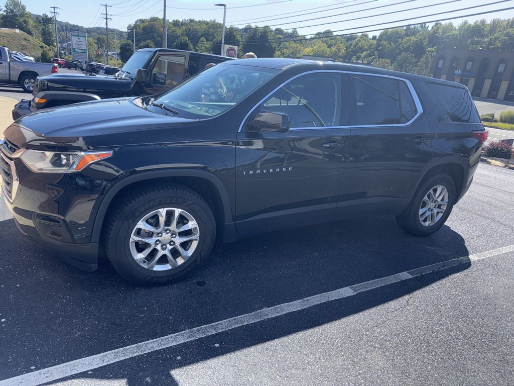 2018 Chevrolet Traverse LS photo 12