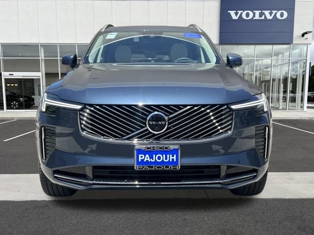 2025 Volvo XC90 photo 2